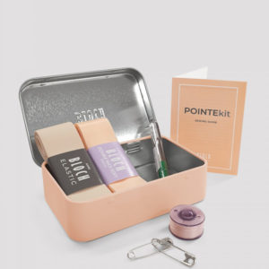 Zestaw akcesoriów do point w pudełku Bloch - zestaw z troczkami satynowymi